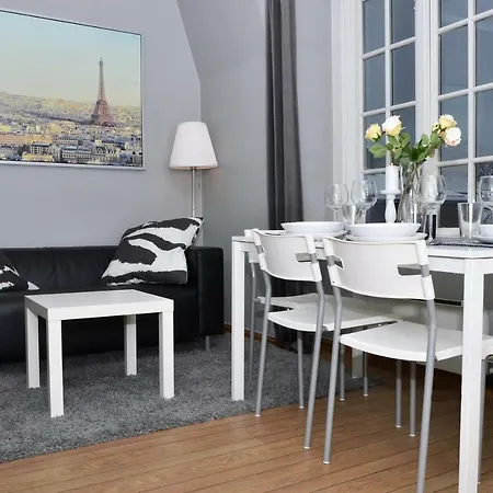 Apartman Super Cental 4-bedroom Apartment, Perfect For Share.