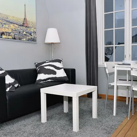Super Cental 4-bedroom Apartment, Perfect For Share. Διαμέρισμα