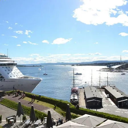 Super Cental 4-bedroom Apartment, Perfect For Share. Apartament